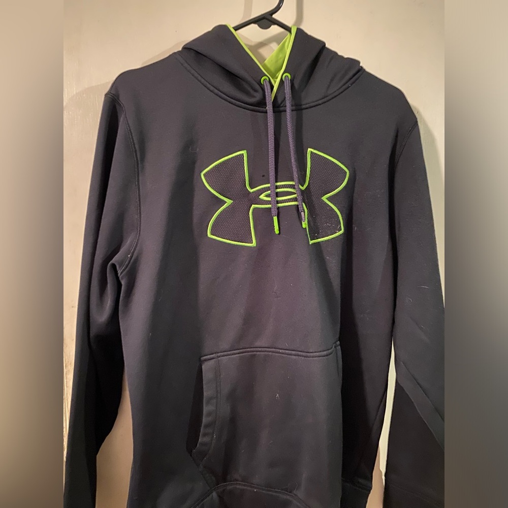 Men’s Underarmor Sweatshirt